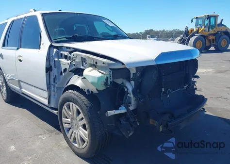 2013 Lincoln Navigator z USA, uszkodzony, nr VIN 5LMJJ2J51DEL06620